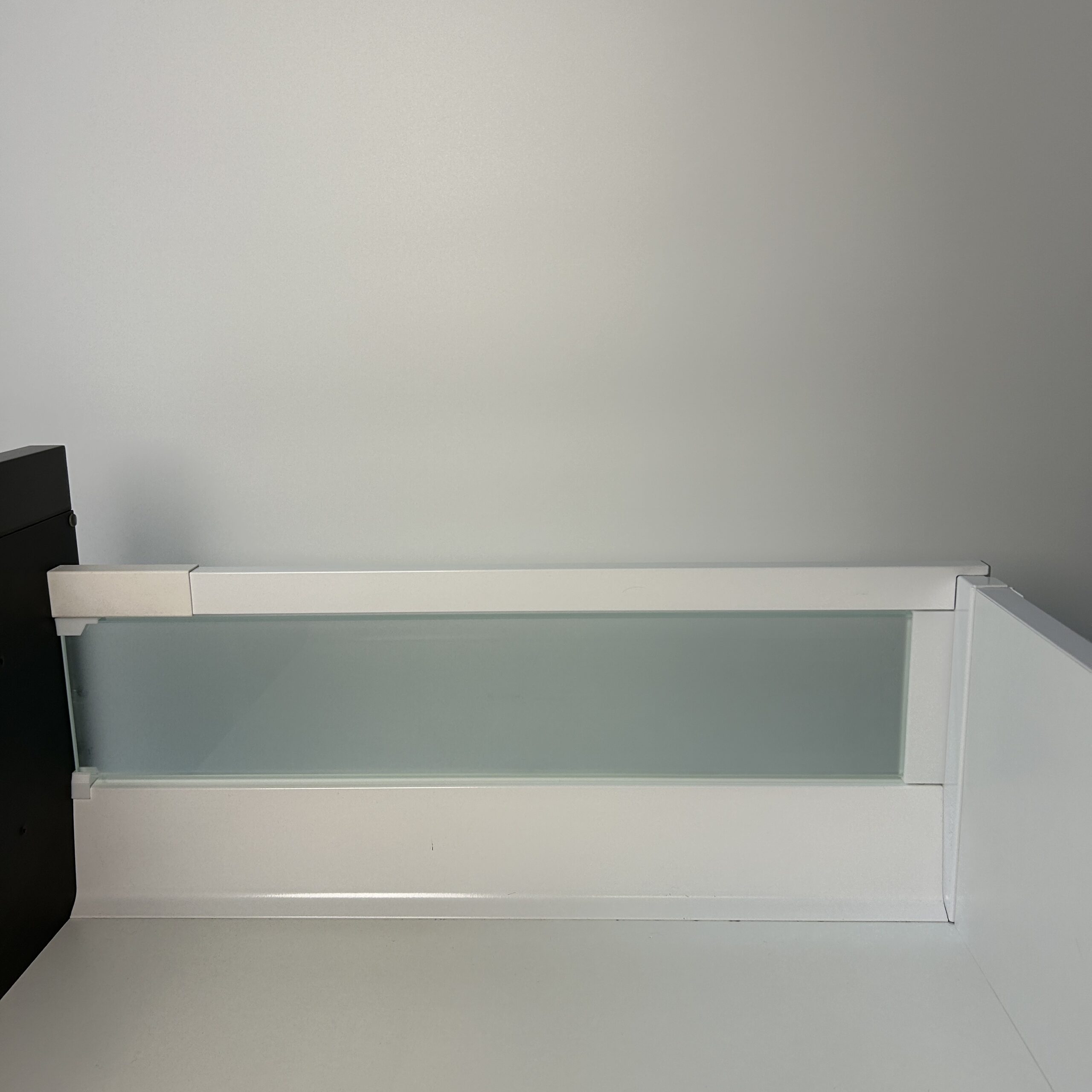 Mocowanie szkła do szuflady Blum Tandem Box Antaro “D” –komplet Prawy+Lewy - obrazek 7